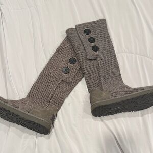 UGG Classic Cardi Cozy Knit Button Boots - Gray Size 9
